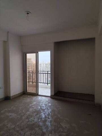Room in 3.5 BHK Apartment at Gardenia Gateway, Sector 75 – for Sale