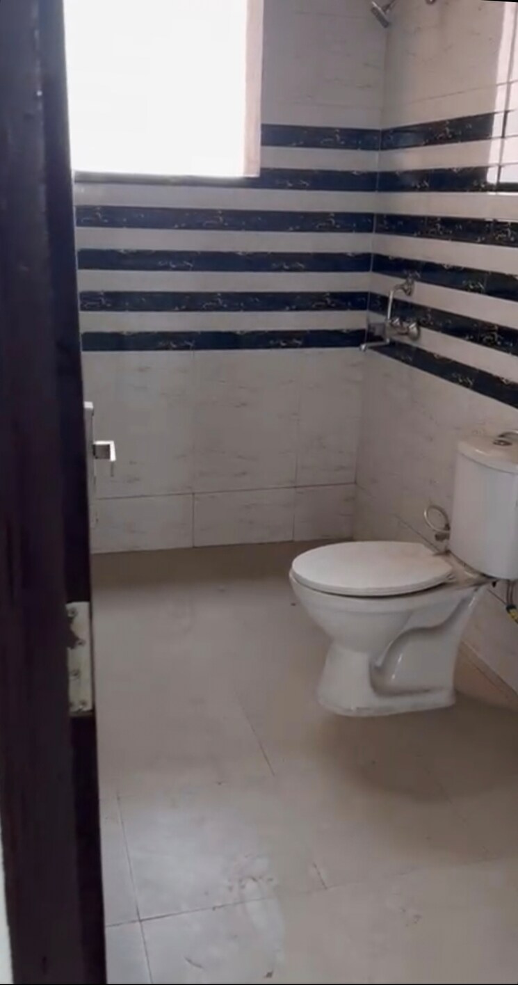 Bathroom, ansal-sushant-aquapolis 3 Bedroom 1450 Sq.Ft. Apartment In Dundahera Ghaziabad 8420646
