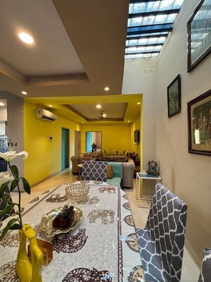 Master Bedroom in 5 BHK Villa at Tonk Phatak – for Sale