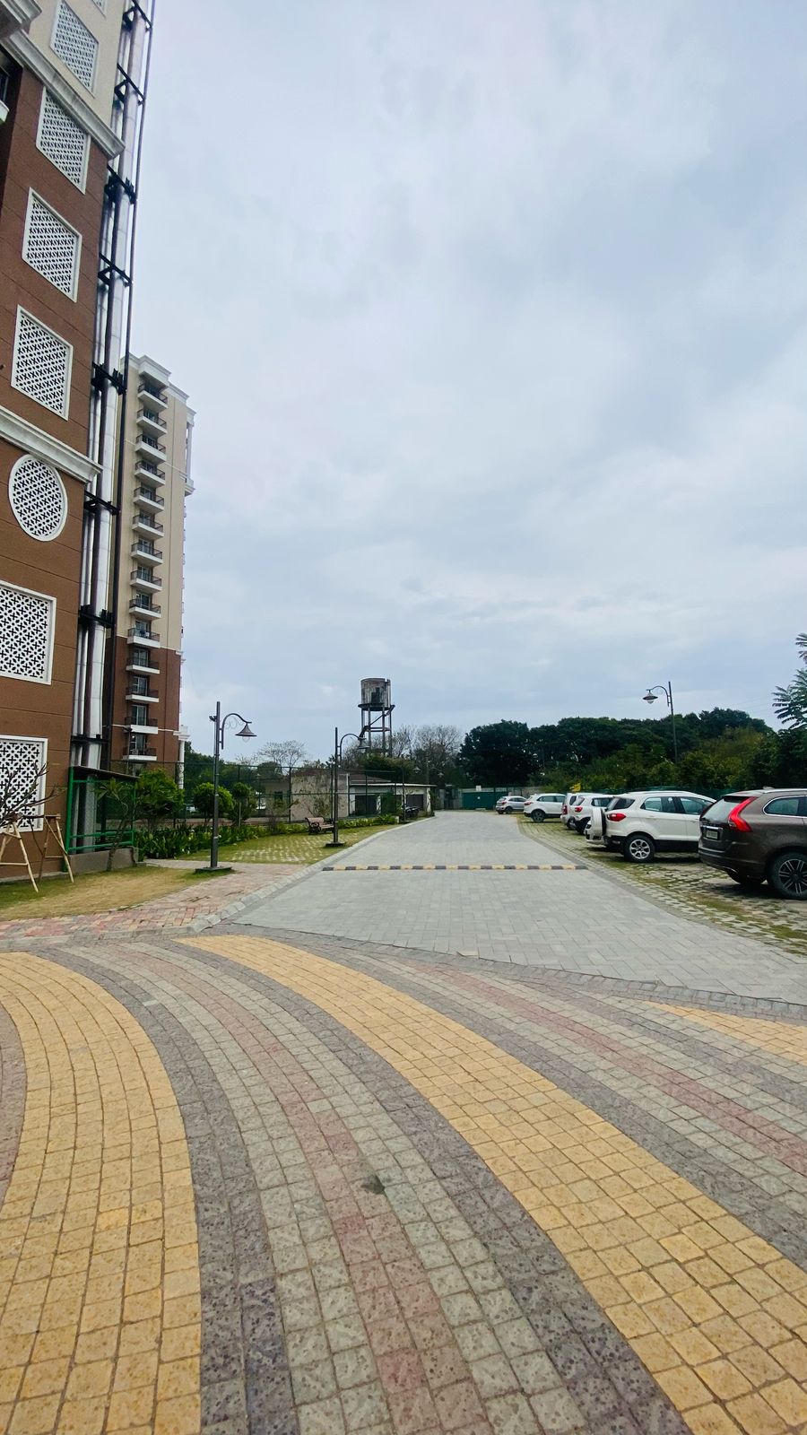 3 BHK + Servant Room Apartment For Sale in Ambika Florence Park