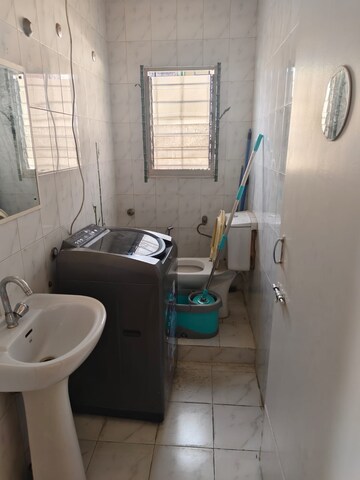 Master Bedroom in 1 BHK Apartment at Koregaon Park CHS, Koregaon Park – for Rent