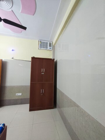 Furnished Amenities in 1 BHK Builder Floor at DLF Vibhuti Khand, Gomti Nagar – for Rent