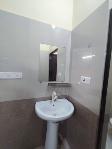 Bathroom in 1 BHK Builder Floor at DLF Vibhuti Khand, Gomti Nagar – for Rent