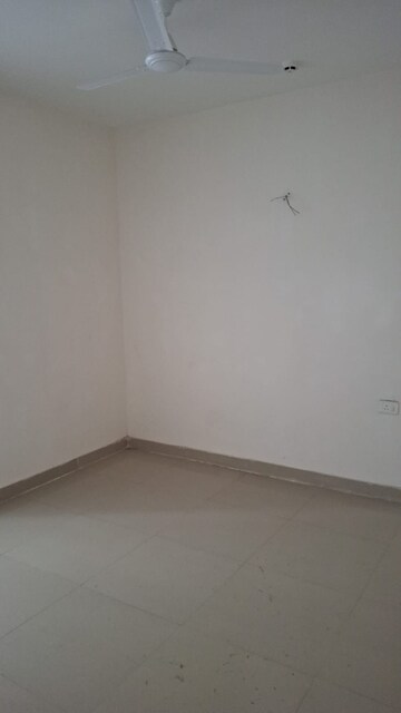 Room in 2 BHK Apartment at Zara Rossa, Sector 112 – for Rent