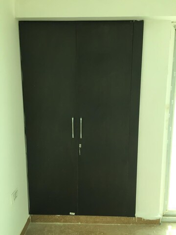 Furnished Amenities in 3 BHK Apartment at Supertech Czar Suites, Omicron I Greater Noida – for Sale
