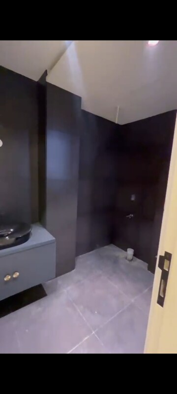 Furnished Amenities in 4 BHK Builder Floor at Sector 84 – for Sale