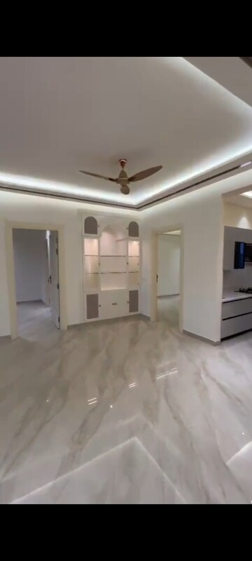 Room in 4 BHK Builder Floor at Sector 84 – for Sale