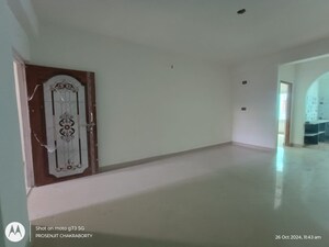 Room in 3 BHK Apartment at Kolkatta Gpo – for Sale