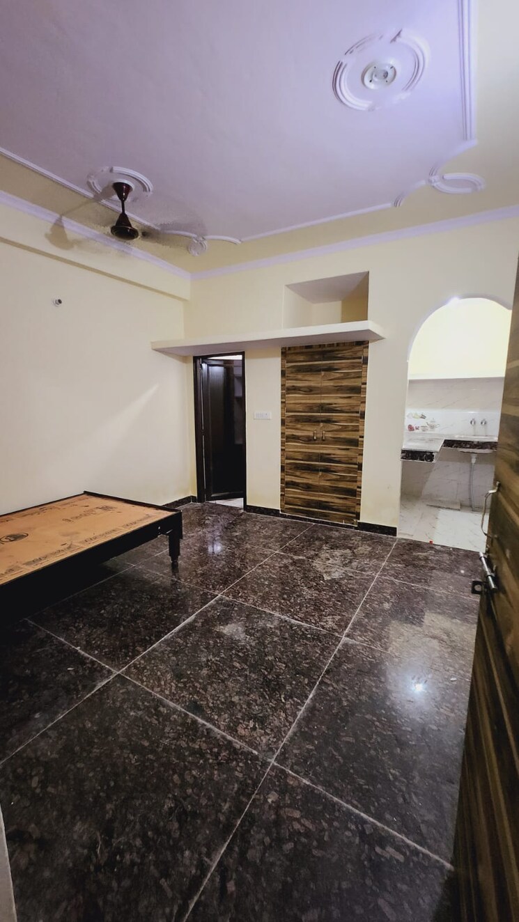 Kitchen, new ashok nagar 1 RK 300 Sq.Ft. Builder Floor In New Ashok Nagar Delhi 8420965