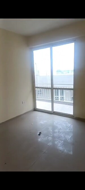 Room in 3 BHK Apartment at Conscient Habitat Residences, Sector 78 – for Sale