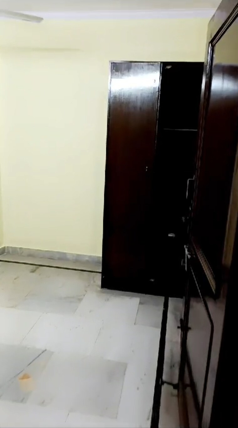 undefined, savitri nagar 2 Bedroom 70 Sq.Yd. Builder Floor In Savitri Nagar Delhi 8420986