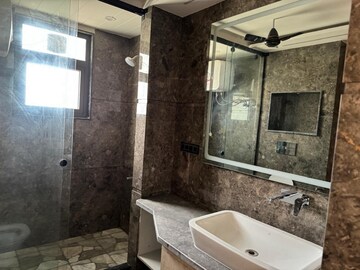 Bathroom in 3 BHK Builder Floor at DLF Pink Town House, Dlf City Phase 3 – for Rent