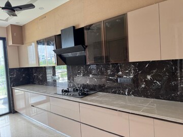 Kitchen in 3 BHK Builder Floor at DLF Pink Town House, Dlf City Phase 3 – for Rent