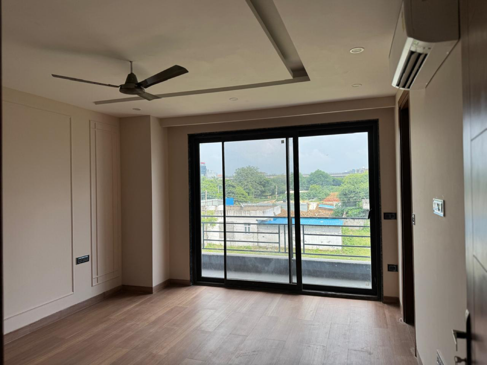 3 BHK + Pooja Room 2000 Sq.Ft. Builder Floor in DLF Pink Town House