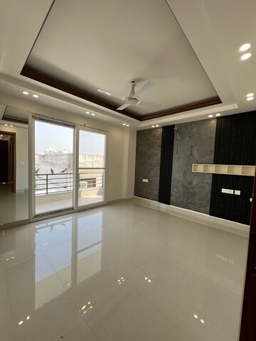 Kitchen in 4 BHK Apartment at Spire Wood, Sector 46 – for Sale