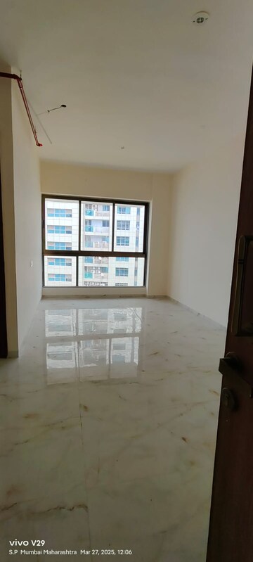 Room in 3 BHK Apartment at Aristo 1515 Moneco, Prabhadevi – for Rent