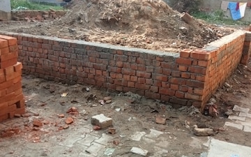 Plot For Sale in New Model Town