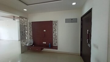 Room in 3 BHK Apartment at Kondapur – for Rent