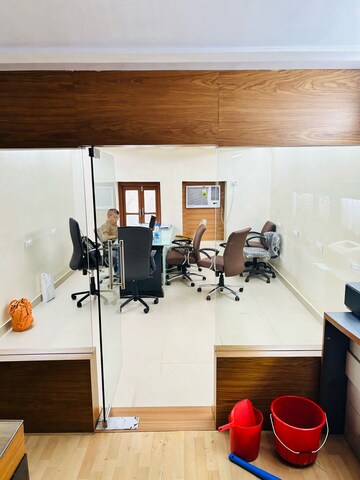 Team Area in  Showroom at Fort – for Rent