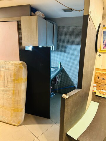 Team Area in  Showroom at Fort – for Rent