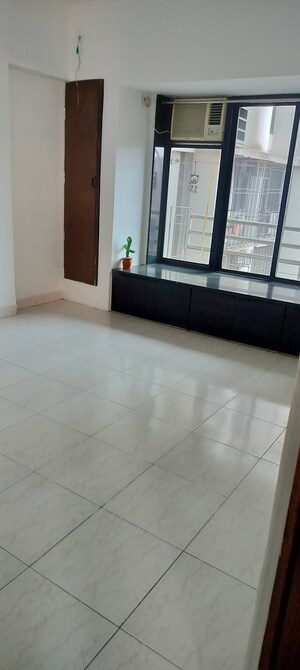 2 BHK Apartment For Sale in Montreal Tower, Andheri West