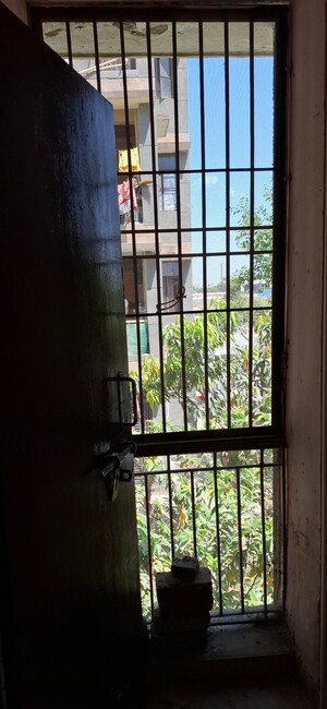 Room in 1.5 BHK Apartment at Sector 10 Greater Noida – for Sale