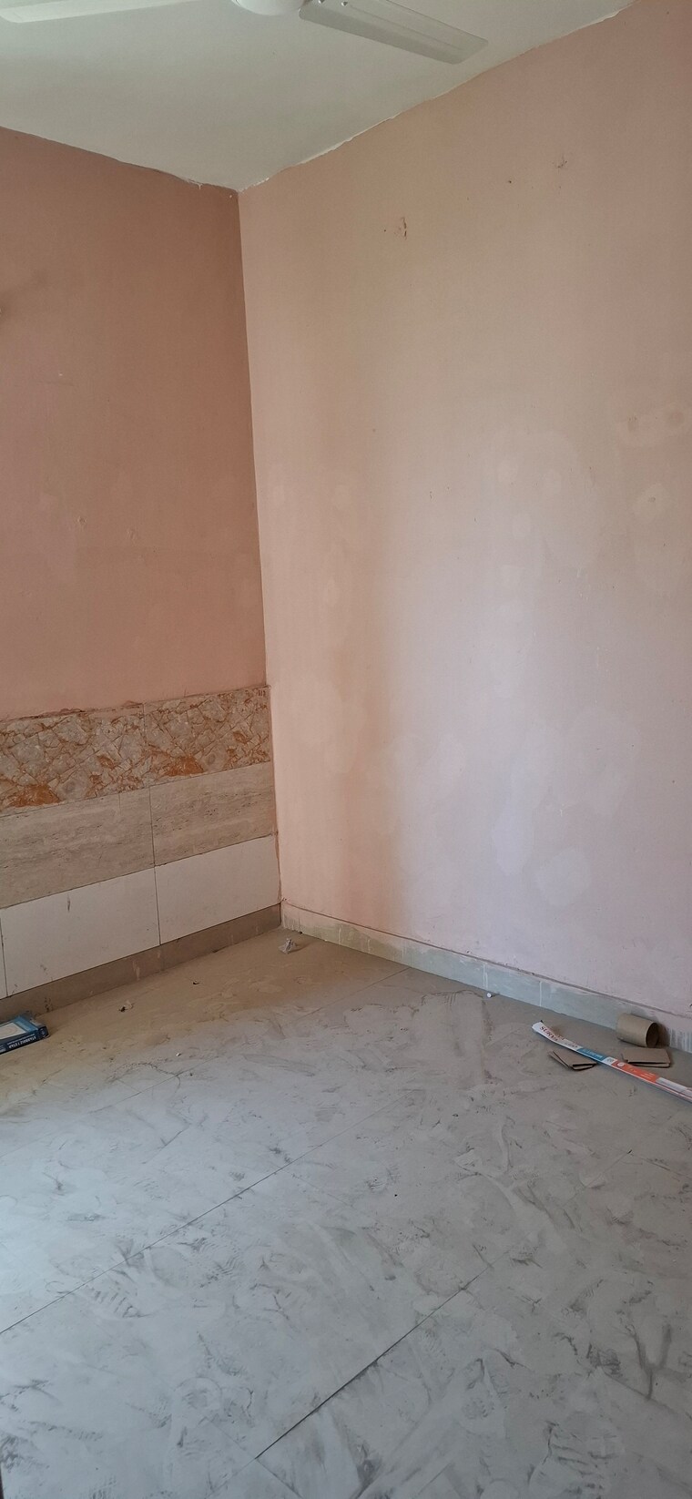 Balcony, sector 10 greater noida 1.5 Bedroom 30 Sq.Mt. Apartment In Sector 10 Greater Noida Greater Noida 8421342