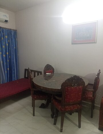 Living Room in 2 BHK Apartment at Gomti Nagar – for Rent