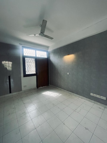 Room in 2 BHK Apartment at Windsor Paradise 2, Raj Nagar Extension – for Sale