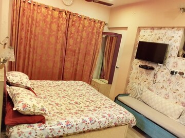 Bedroom in 1 BHK Apartment at Shreeji Dham, Andheri West – for Rent