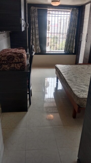 Room in 2 BHK Apartment at Goregaon East – for Rent