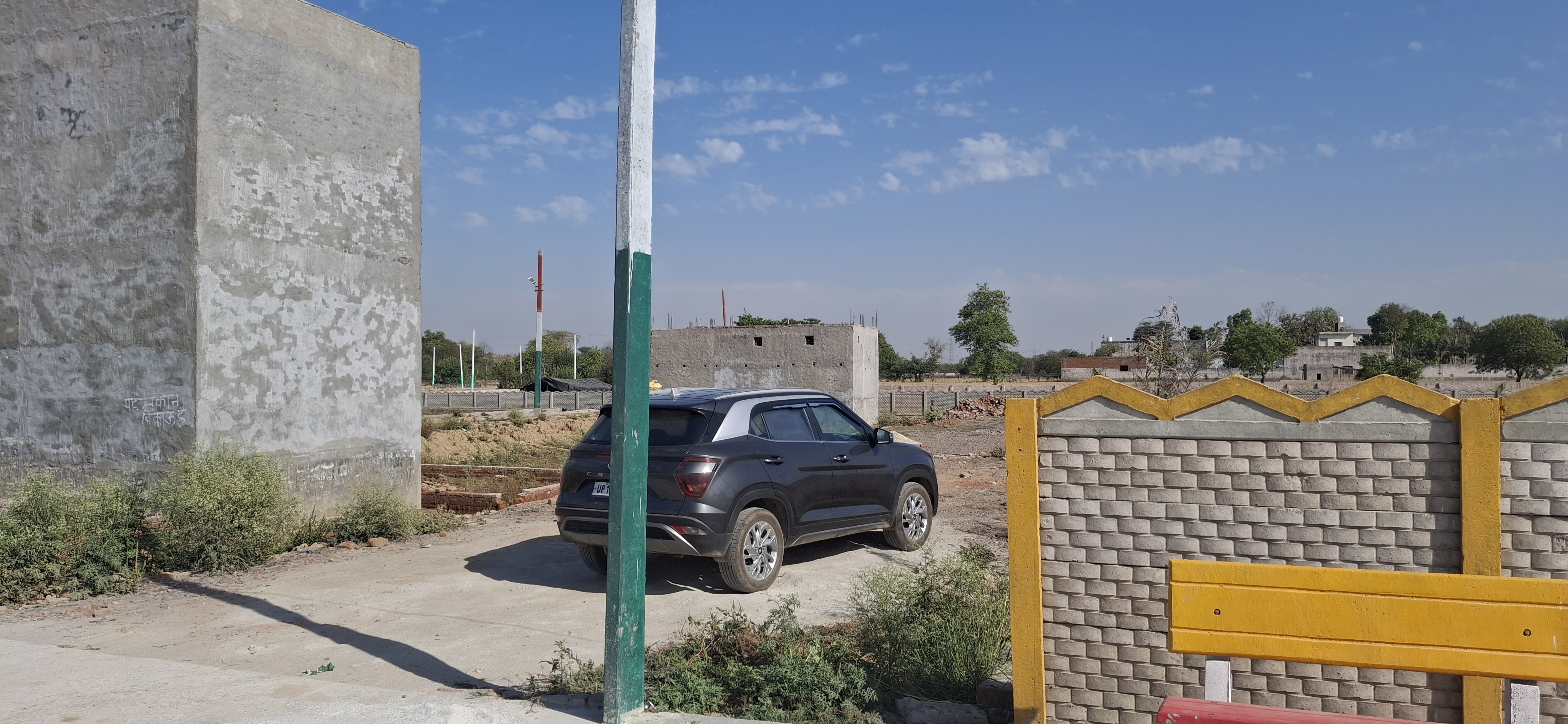 Plot For Sale in Mk Propty 