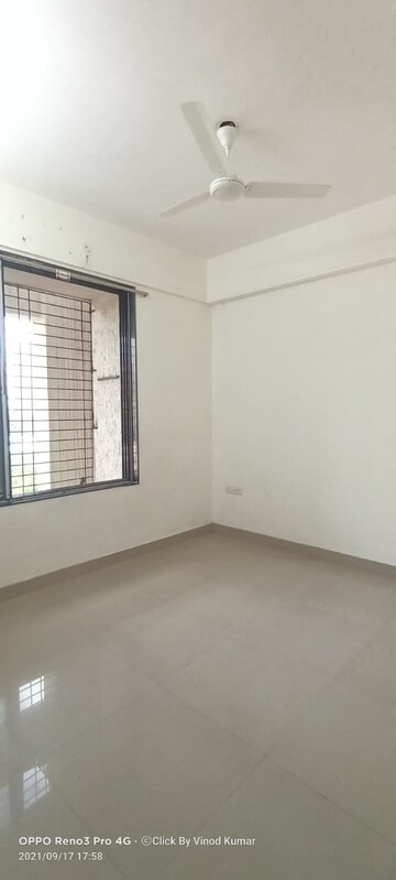 Room in 2 BHK Apartment at Rohan Ambar, Lower Parel – for Rent