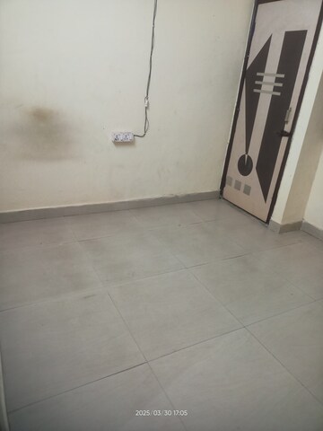 Room in 1.5 BHK Builder Floor at Nawada – for Rent