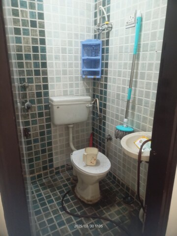 Bathroom in 1.5 BHK Builder Floor at Nawada – for Rent