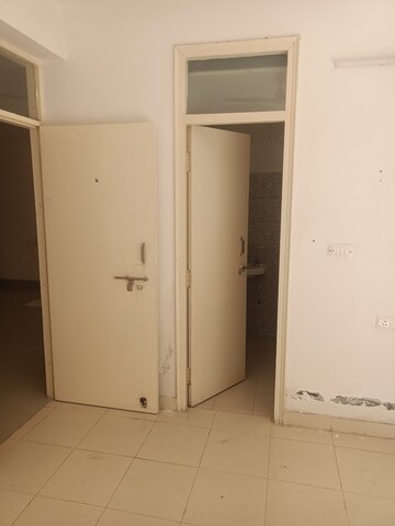 Room in 2 BHK Apartment at Breez Global Heights, Sohna Sector 33 – for Sale
