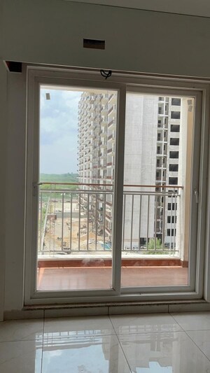 Room in 2 BHK Apartment at Omega Green Park, Faizabad Road – for Sale