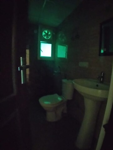 Bathroom in 3 BHK Apartment at Gomti Nagar – for Rent