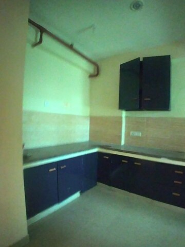 Kitchen in 3 BHK Apartment at Gomti Nagar – for Rent