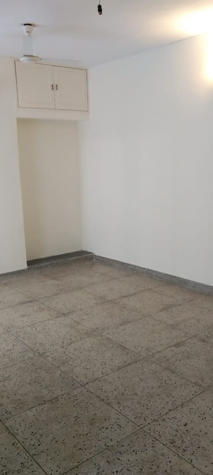 Bedroom, vasant kunj 3 Bedroom 1400 Sq.Ft. Apartment In Vasant Kunj Delhi 8421780