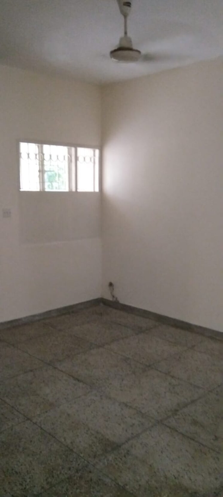 Bedroom, vasant kunj 3 Bedroom 1400 Sq.Ft. Apartment In Vasant Kunj Delhi 8421780