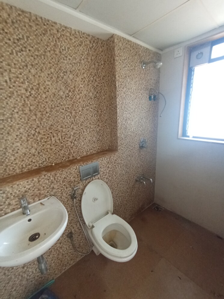 Bathroom, lodha-palava-downtown-dombivli-east 1 Bedroom 449 Sq.Ft. Apartment In Dombivli East Thane 8421769