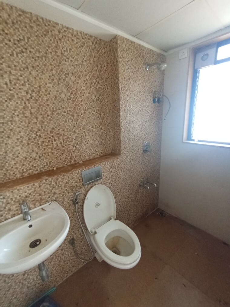 Bathroom, lodha-palava-downtown-dombivli-east 1 Bedroom 449 Sq.Ft. Apartment In Dombivli East Thane 8421769