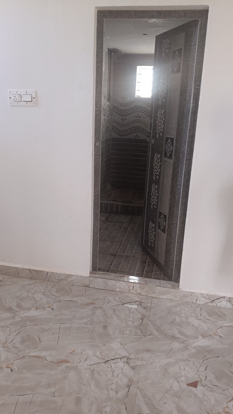 Room, bathlapalli 3 Bedroom 1000 Sq.Ft. Independent House In Bathlapalli Hosur 8421820