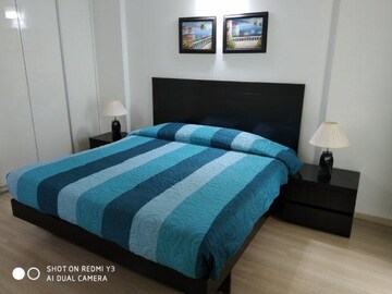 Bedroom in 3 BHK Apartment at DLF Park Place, Sector 54 – for Rent