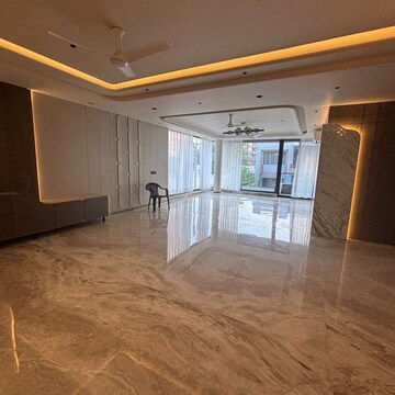 Parking in 4 BHK Builder Floor at Ansal API Esencia, Sector 67 – for Sale