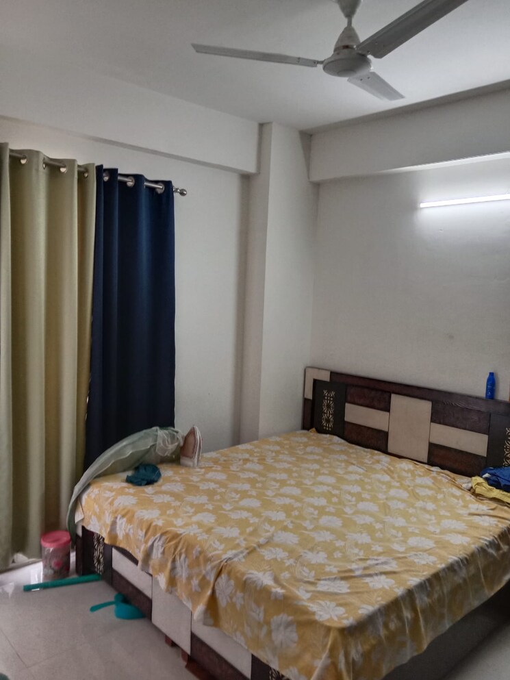 Bedroom, signature-roselia-phase-2 2 Bedroom 570 Sq.Ft. Apartment In Sector 95a Gurgaon 8421900
