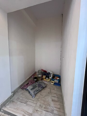 Bedroom in 2 BHK Builder Floor at Sector 43 – for Rent