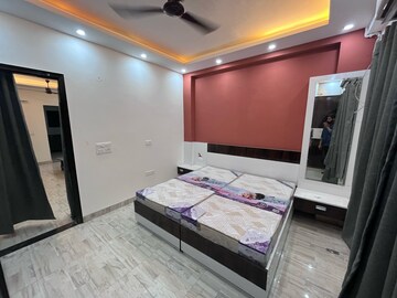 Bedroom in 2 BHK Builder Floor at Sector 43 – for Rent