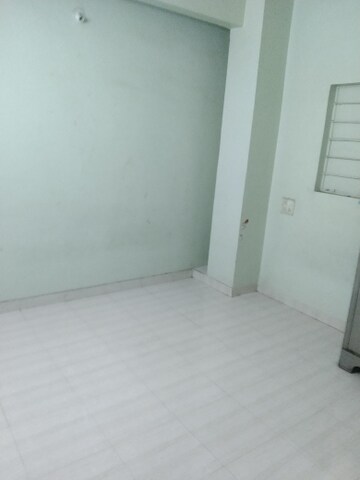 Room in 2 BHK Apartment at Shri Senapati Bapat CHS, Senapati Bapat Road – for Rent